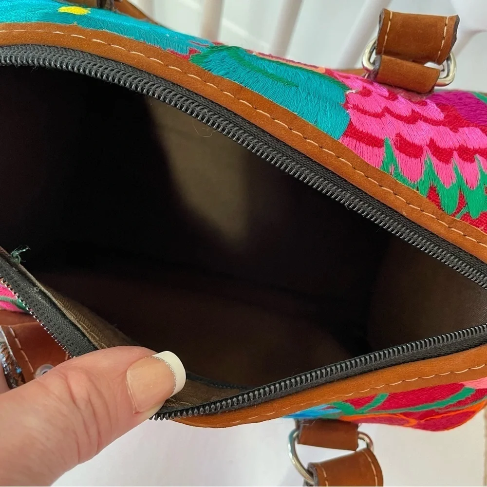 Colorful Floral Embroidered Hand Bag‎ Purse OS